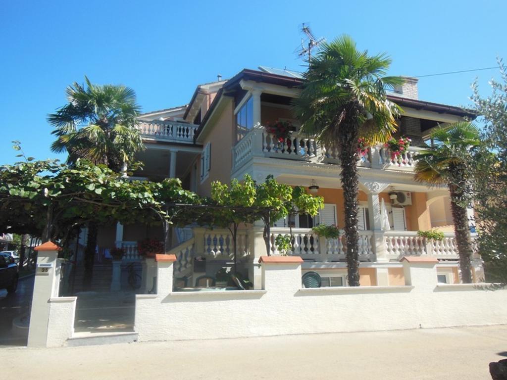 House Alma Apartment Porec Exterior photo